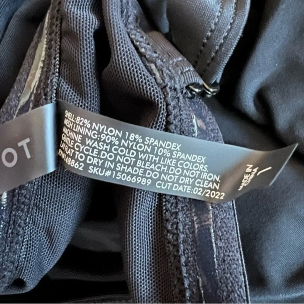 NWT Torrid size 1 black wireless swim dress - Picture 10 of 10